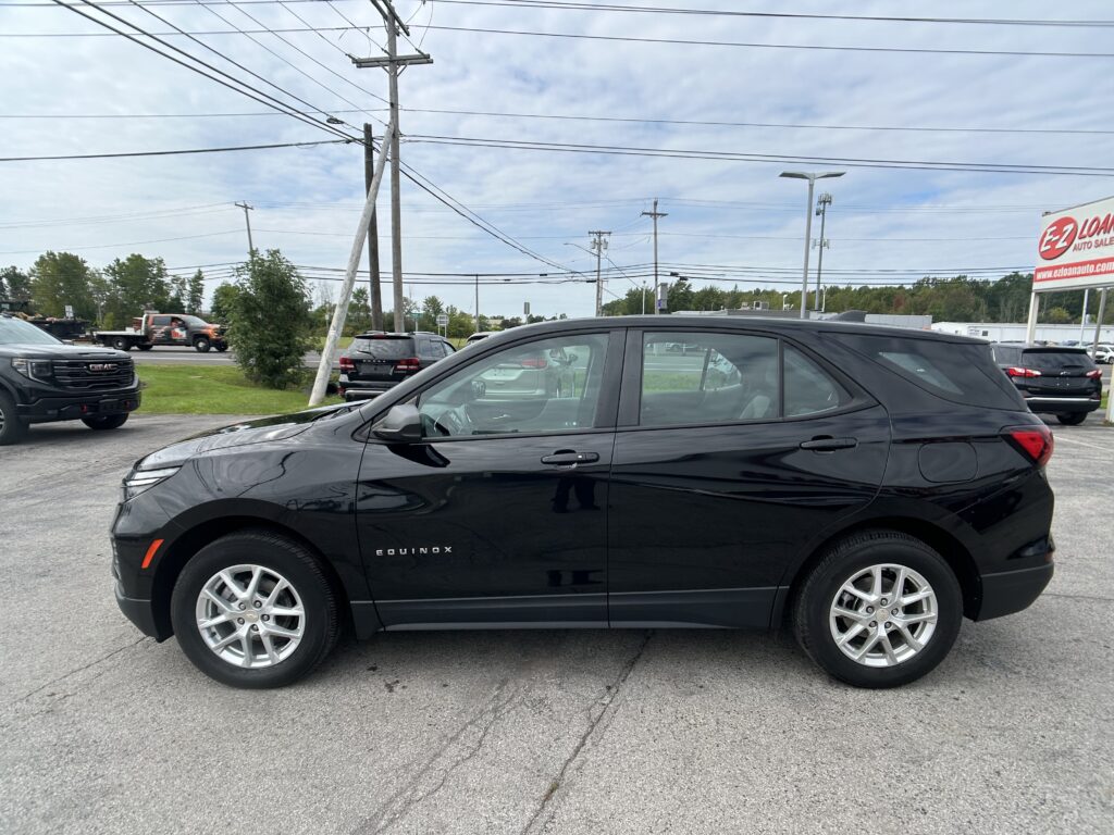 2023 Chevrolet EQUINOX LS