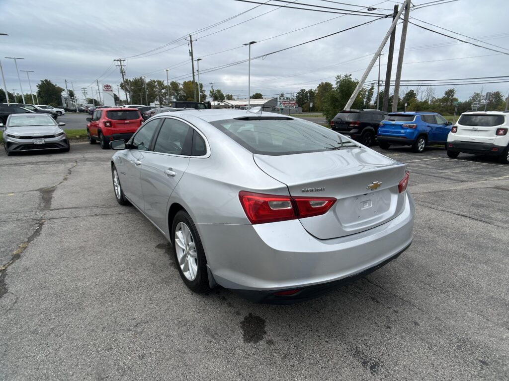 2017 Chevrolet MALIBU LT (1LT)